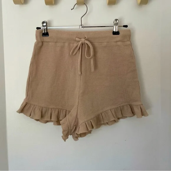 Princess Polly size 6 waffle shorts - Picture 1 of 3